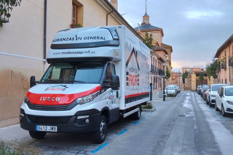 servicio de guardamuebles durante una mudanza